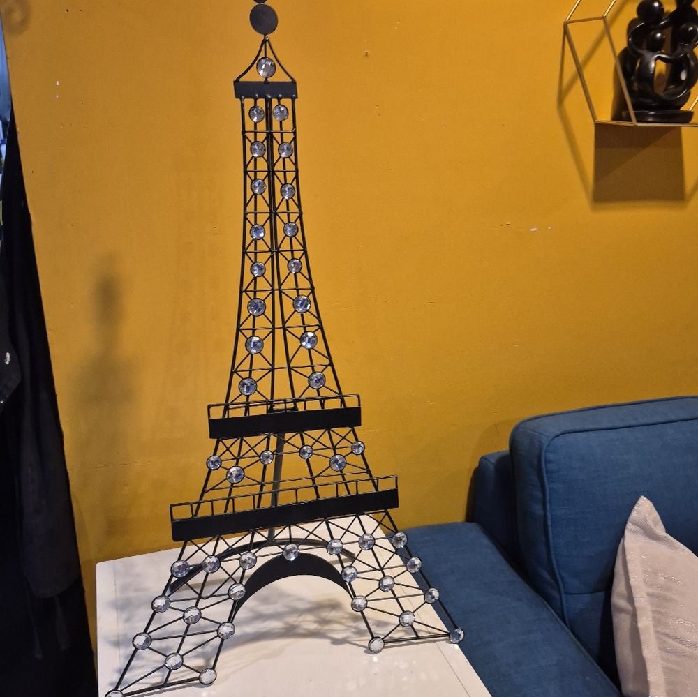 Black Eiffel Tower Wire Sculpture